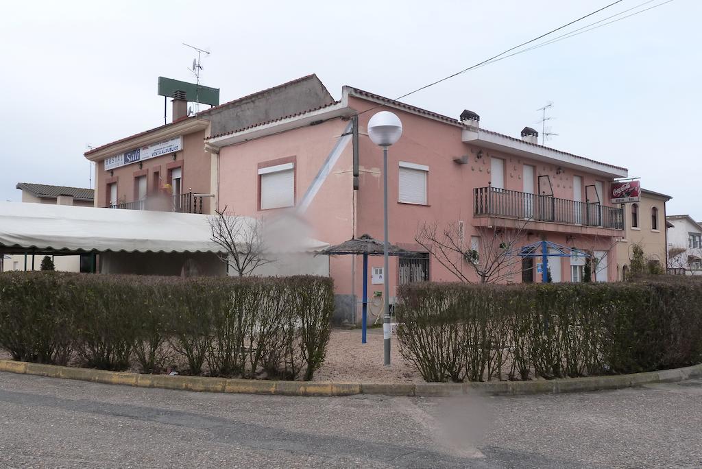 Hostal Sali 펠레브라보 외부 사진